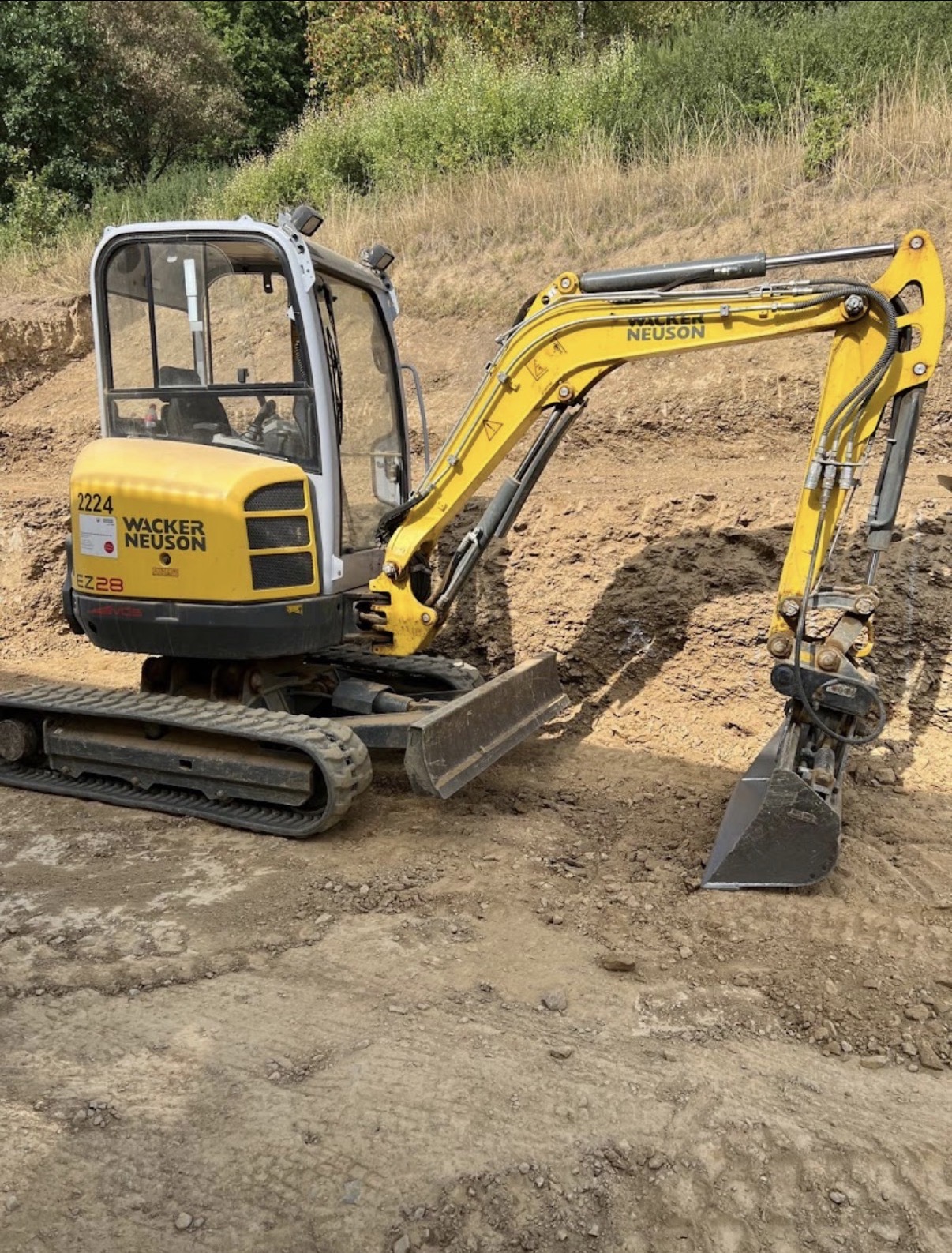 Wacker Neuson Minibagger bei Erdarbeiten – Baggerarbeiten Halilaj Sauerland