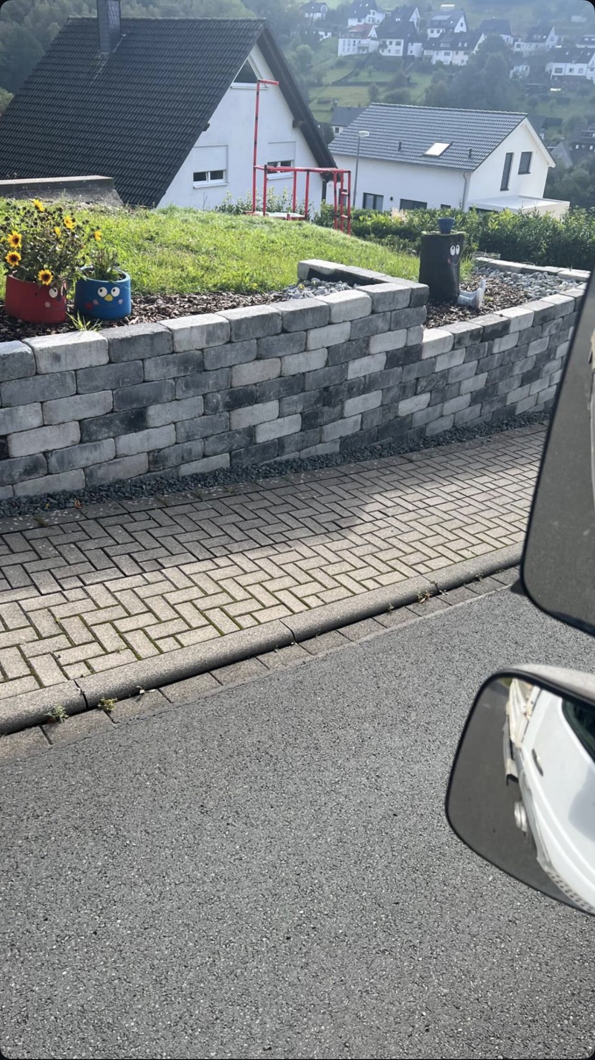 Stützmauer aus Betonsteinen – Beton- und Maurerarbeiten Halilaj Plettenberg